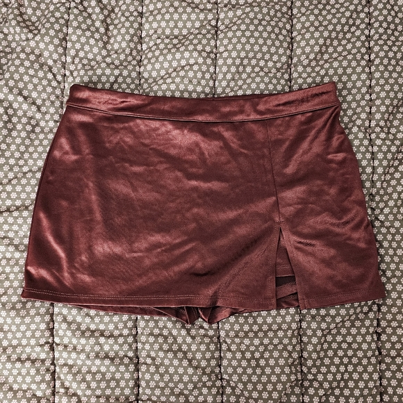 UO Satin Skort - Picture 2 of 5